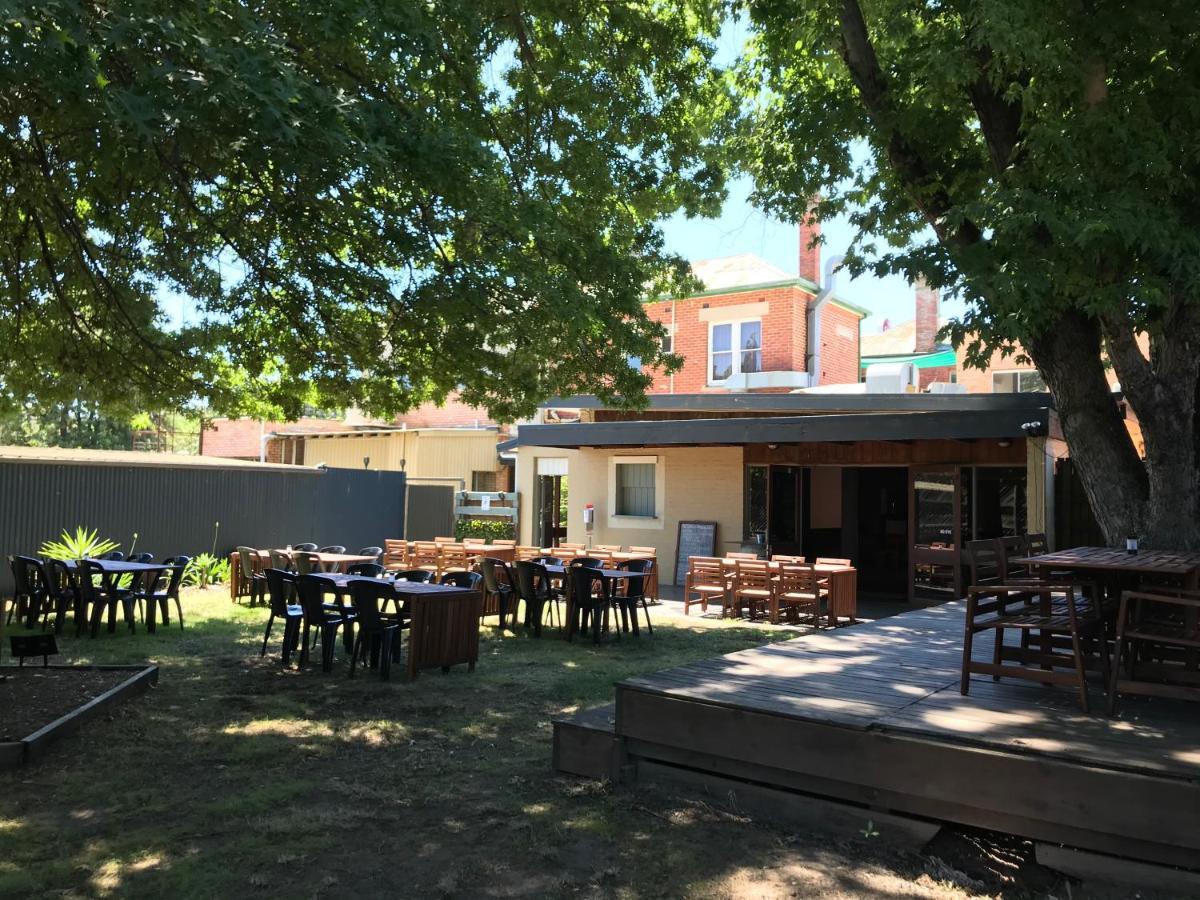 Myrtleford Hotel Buitenkant foto