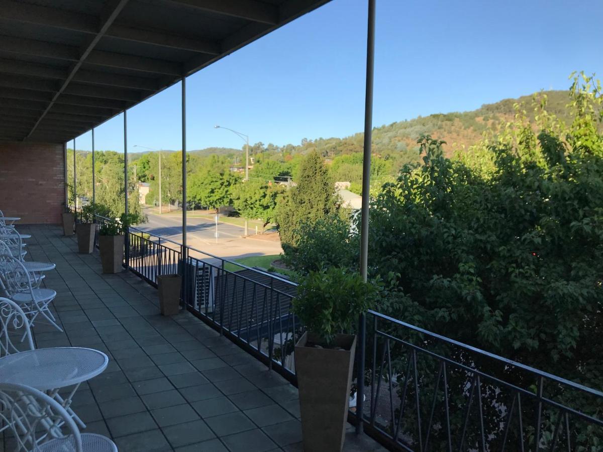 Myrtleford Hotel Buitenkant foto